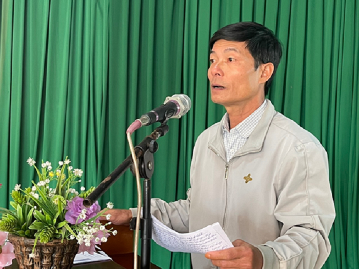 Dai bieu HDND huyen tiep xuc cu tri tai xa Ea Hiao 3